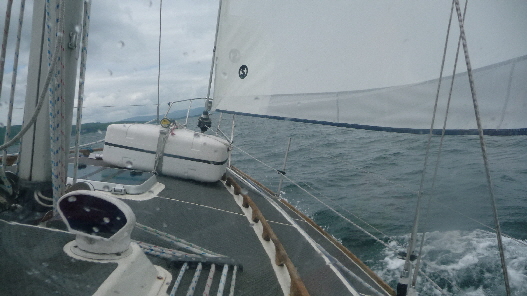 Cracking along at 6.5 knots